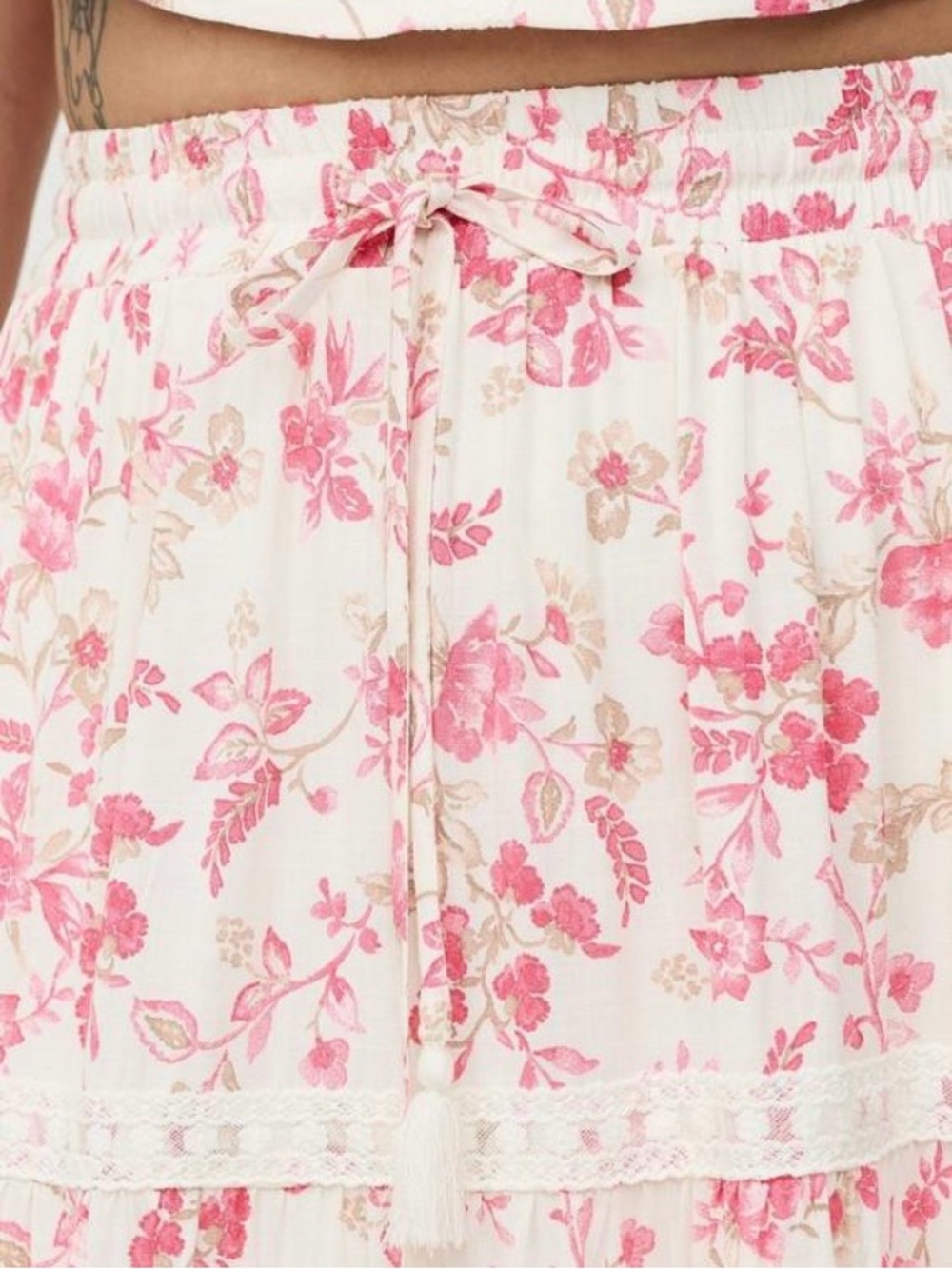 Torrid Tiered Maxi Skirt with Pink Floral Print - Size 0X - NWT! - Picture 2 of 12